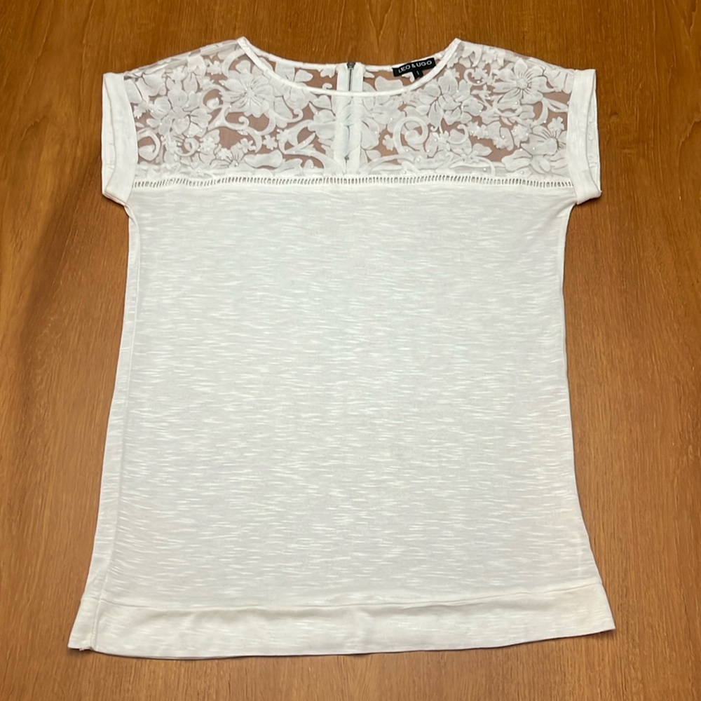 Leo & Ugo Elegant Sleeveless knit Top, Floral Lace & Pearl Embellished, Size S